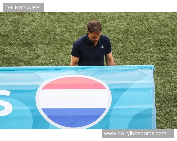 足球队长袖标的意义与价值探讨及其对球队凝聚力的影响分析