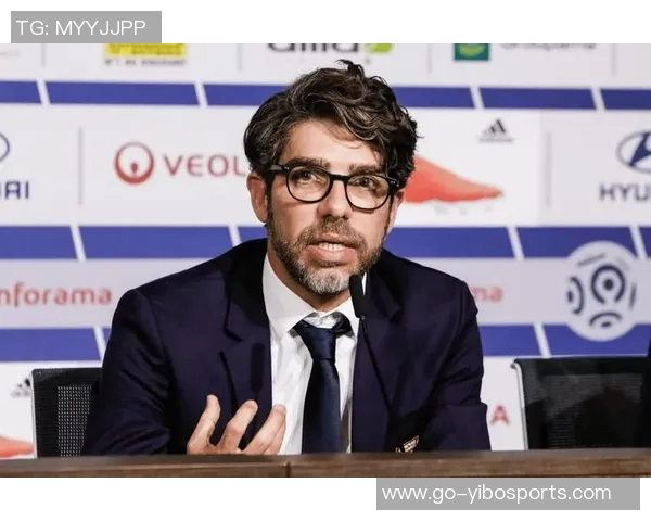 巴西足球队队长的领导魅力与球队荣誉之路探秘